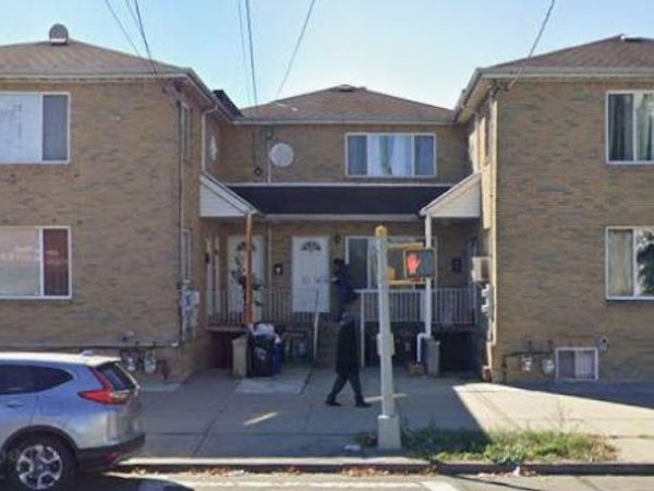 22128 Hempstead Avenue , Queens Village, NY 11429