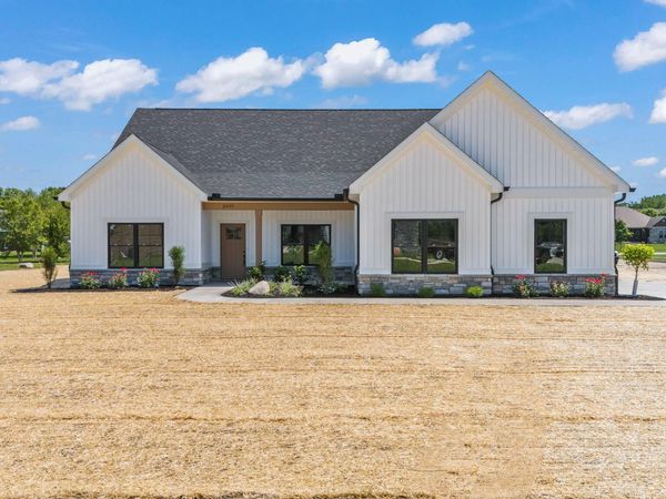 2691 Pleasant View Drive, Troy, OH 45373