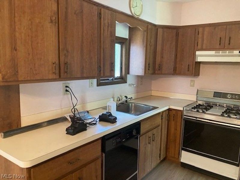 23031 Drake Road, Oakwood Village, OH 44146 Photo 3