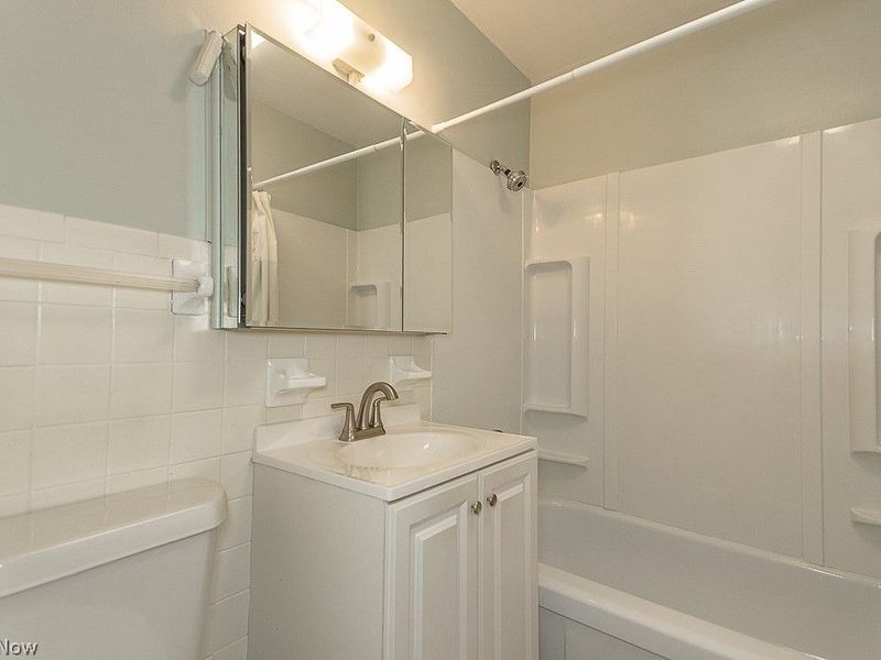 11850 Edgewater Drive, Unit 1002, Lakewood, OH 44107 Photo 19