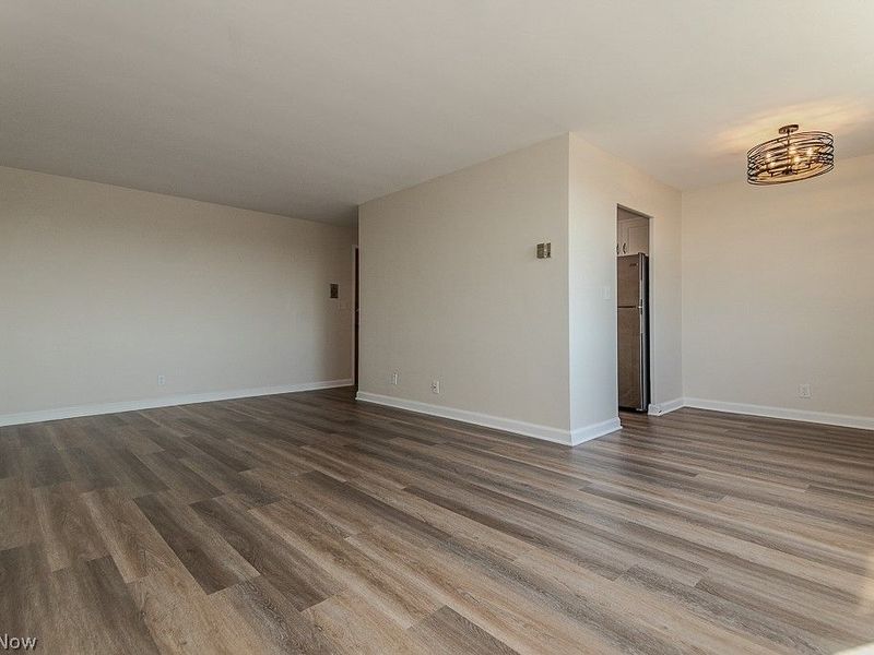 11850 Edgewater Drive, Unit 1002, Lakewood, OH 44107 Photo 9