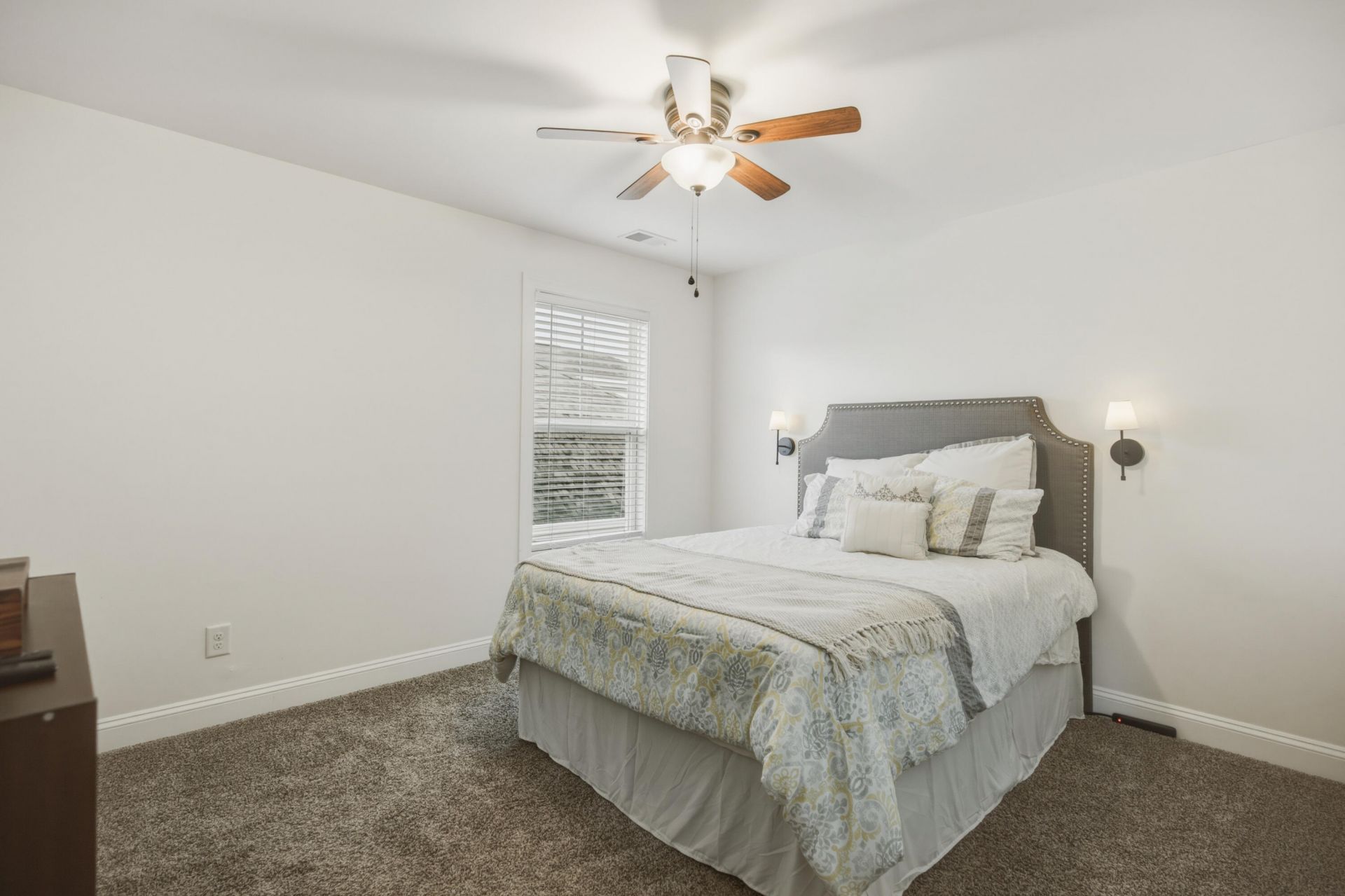 135 Whaler Avenue Photo 36