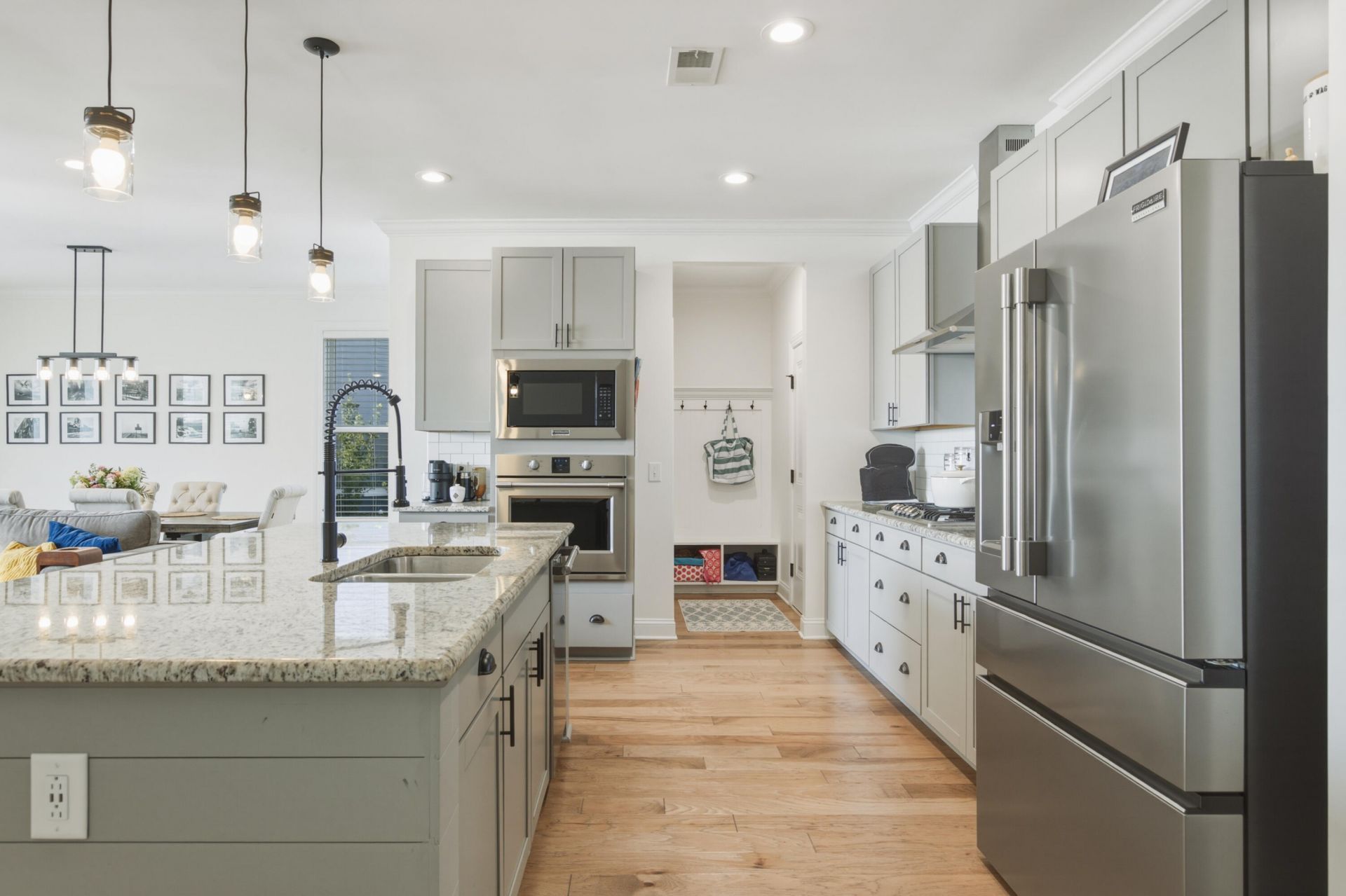 135 Whaler Avenue Photo 9