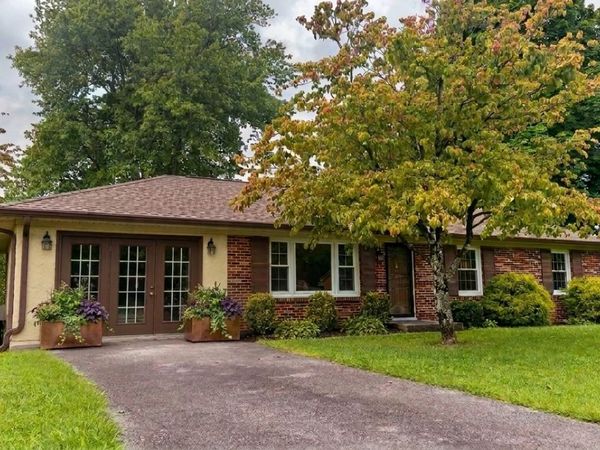 805 Fairlane Cir , Smithville, TN 37166