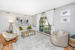 1054 Anna Knapp Boulevard photo 4