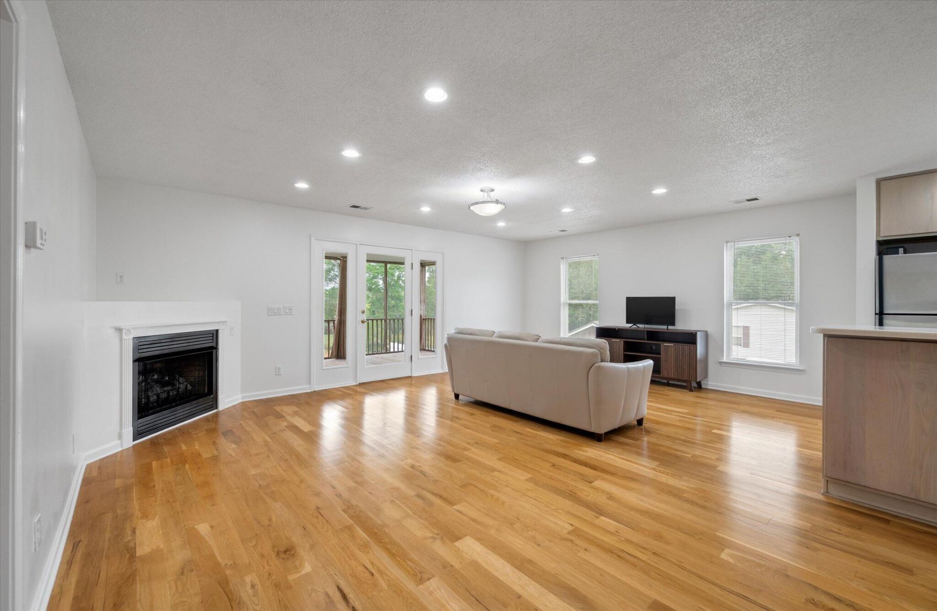 5271 Prices Bridge Lane Photo 8