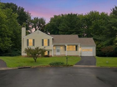 7 RED WING COURT , STERLING, VA 20164