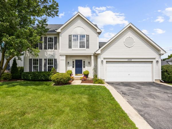 1255 Chicory Lane, Naperville, IL 60564