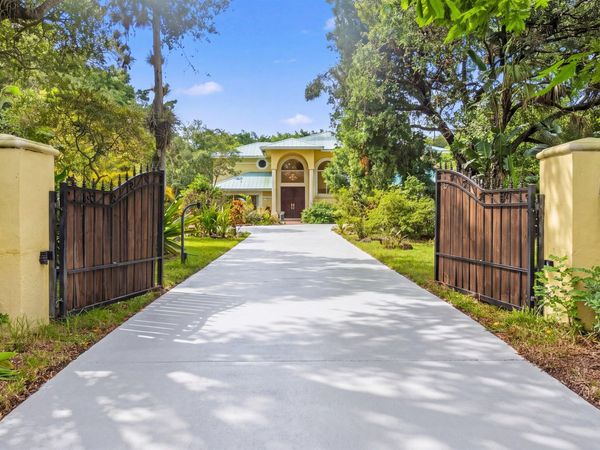 92 SQUIRE Drive, Wellington, FL 33414