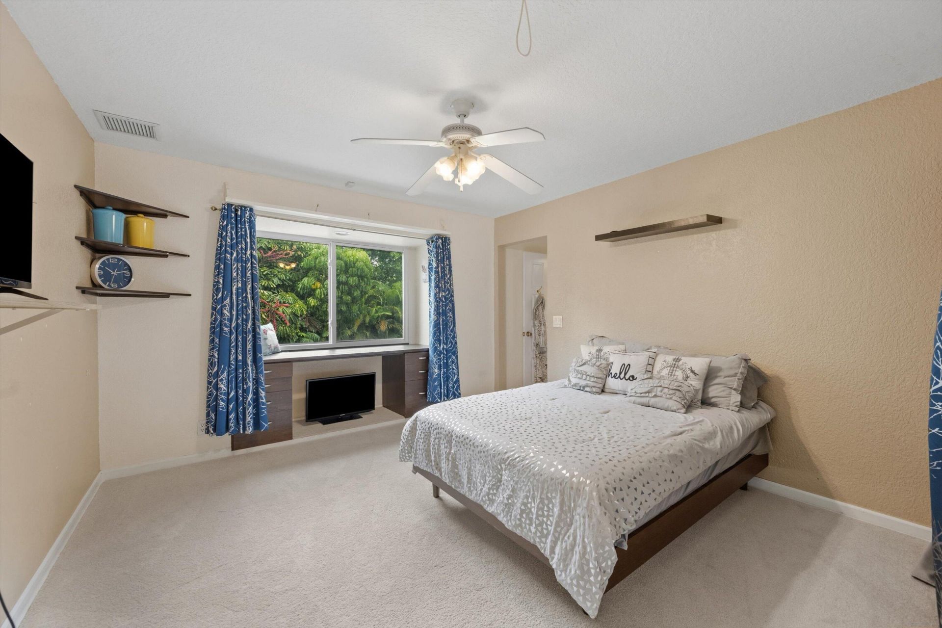 92 Squire Drive, Wellington, FL 33414 Photo