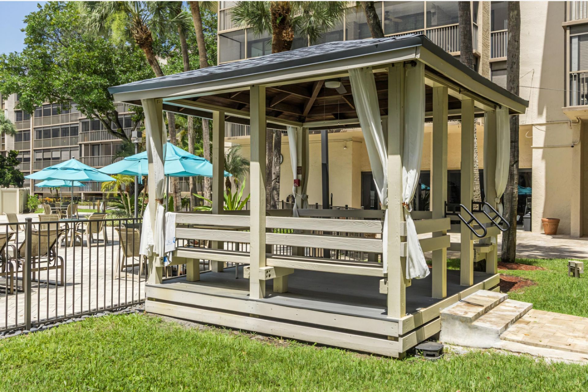 2800 N 46th Avenue, Unit A404, Hollywood, FL 33021 Photo