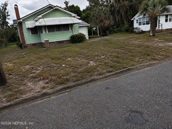 7180 LUCKY Drive W, Jacksonville, FL 32208