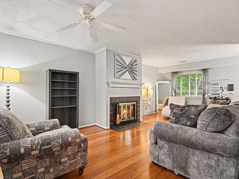17 Woodview Court, Springdale, OH 45246 Photo 5