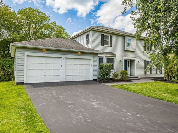 36 Pebble Creek Lane, Pittsford, NY 14534
