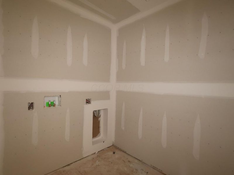 1011 Dawsons Drive, Hebron, OH 43025 Photo 11