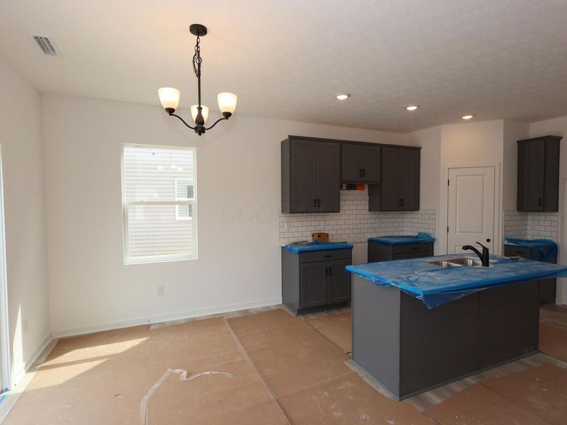 1011 Dawsons Drive, Hebron, OH 43025 Photo 9