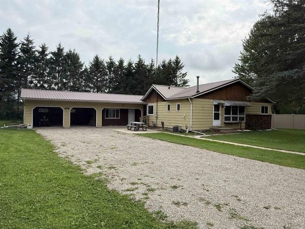 W4633 BUSS DRIVE, Cecil, WI 54111