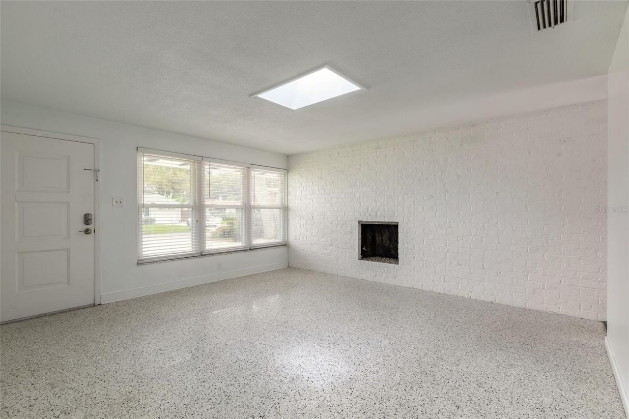 808 E 16th Avenue, New Smyrna Beach, FL 32169 Photo