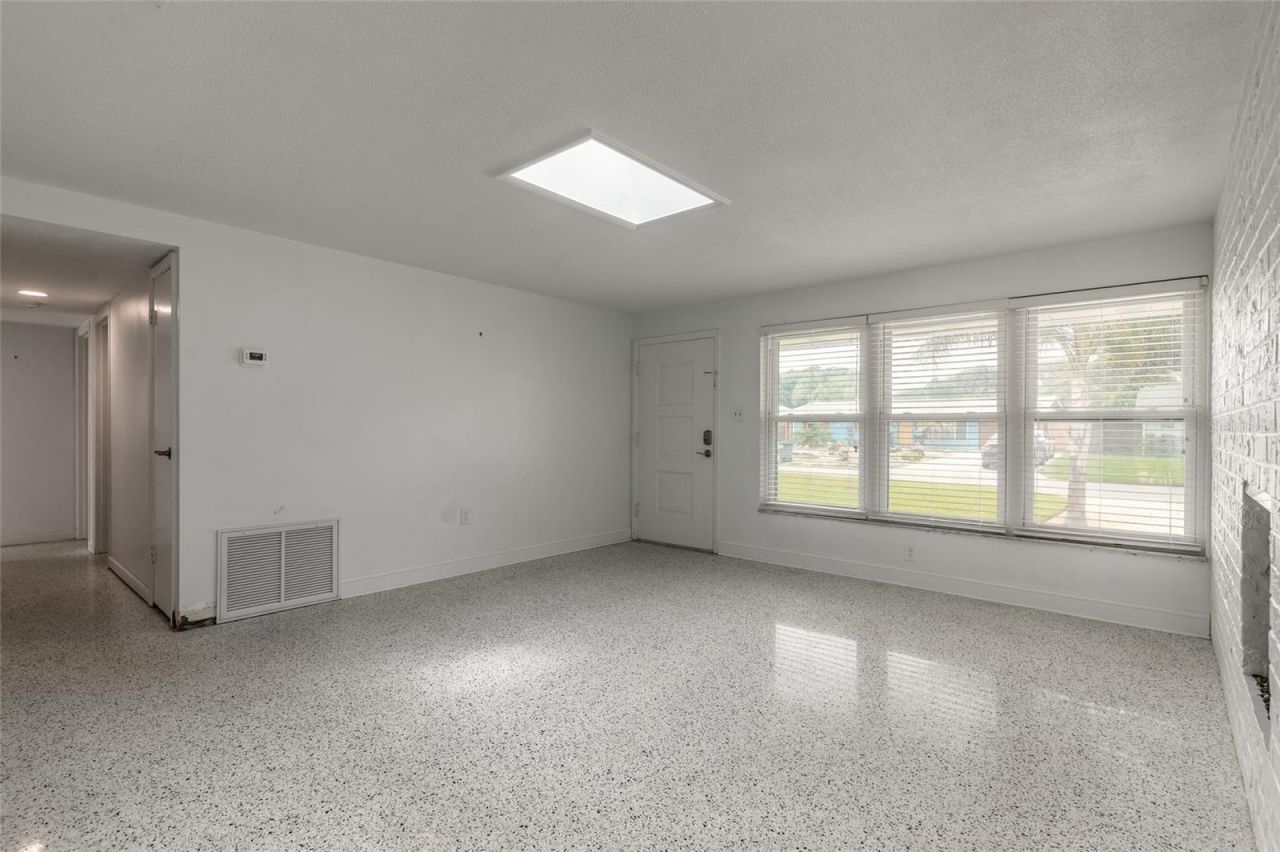 808 E 16th Avenue, New Smyrna Beach, FL 32169 Photo