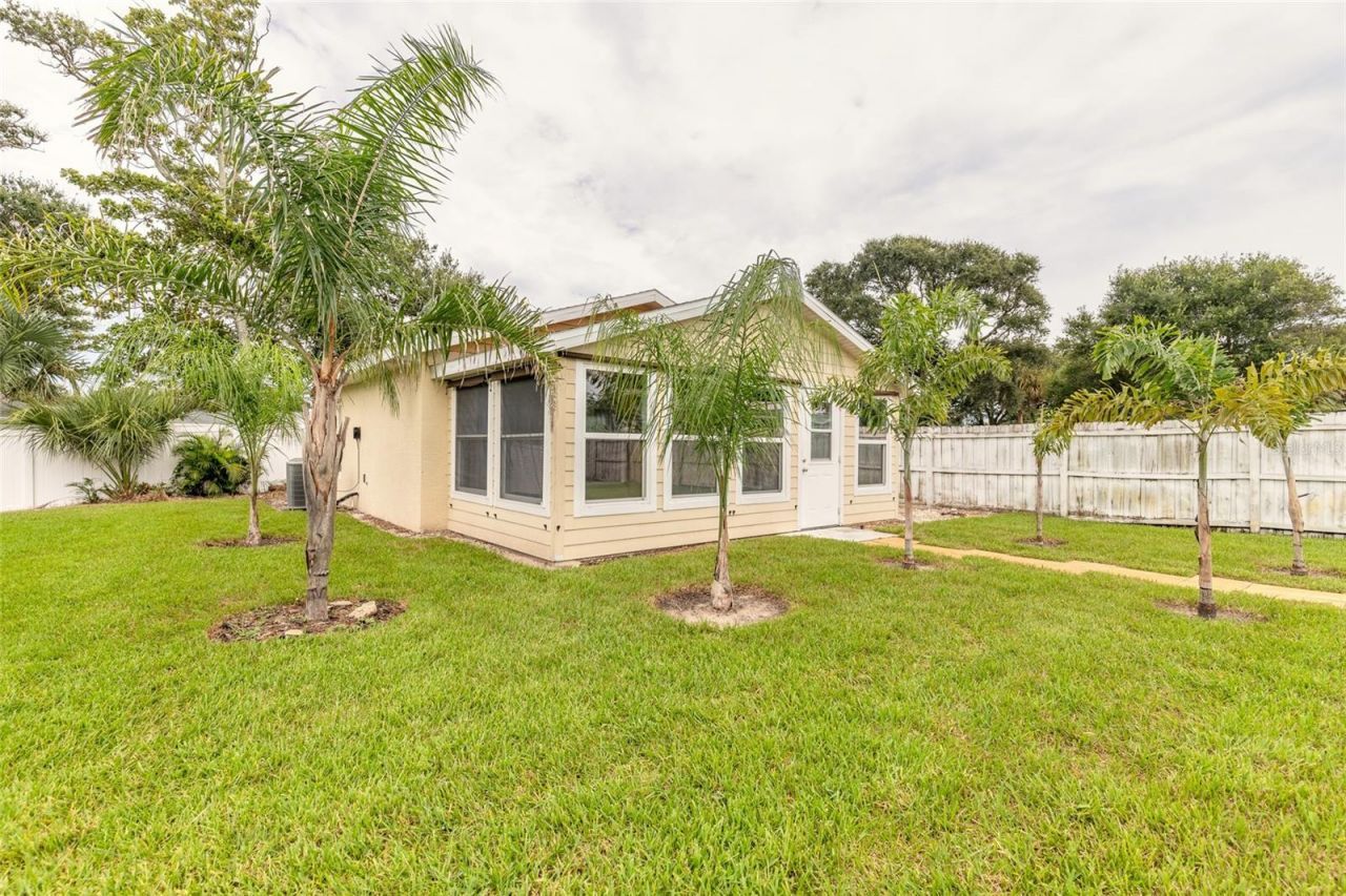 808 E 16th Avenue, New Smyrna Beach, FL 32169 Photo