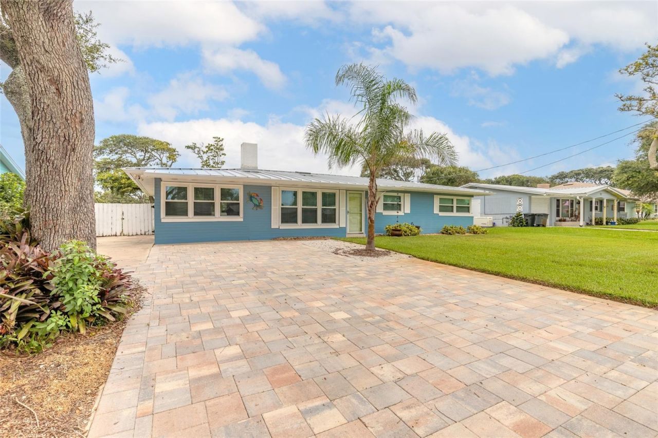 808 E 16th Avenue, New Smyrna Beach, FL 32169 Photo