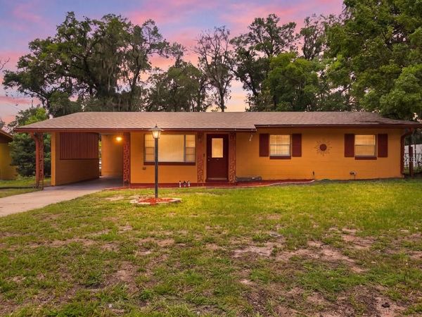 812 W FRANKLIN AVENUE , DELAND, FL 32720