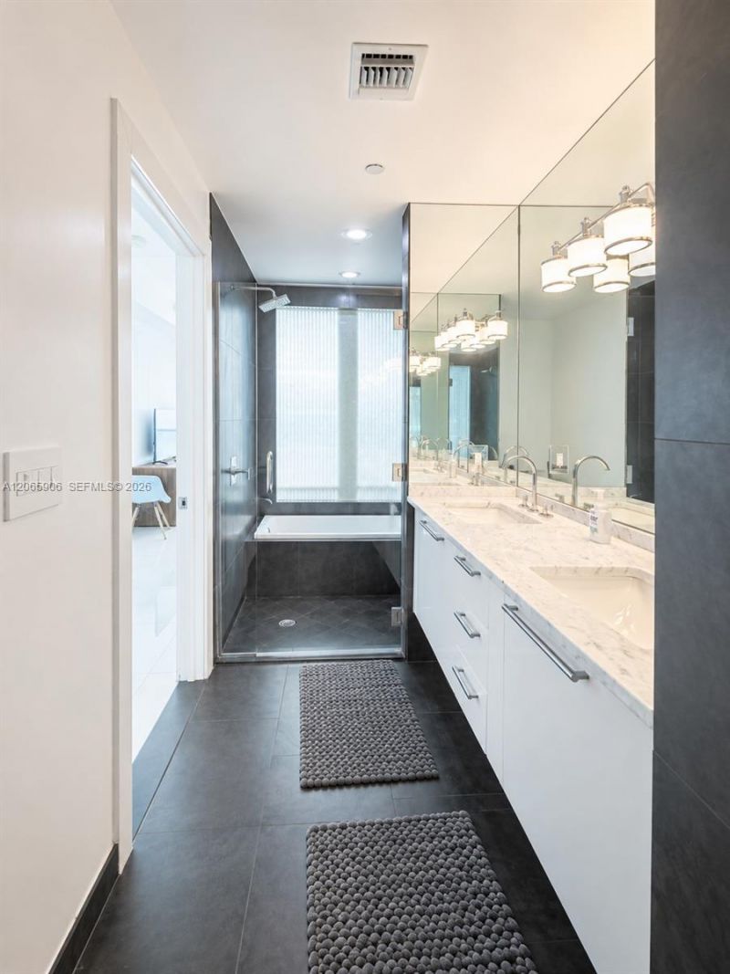 900 Biscayne Blvd , Unit 4410, Miami, FL 33132 Photo