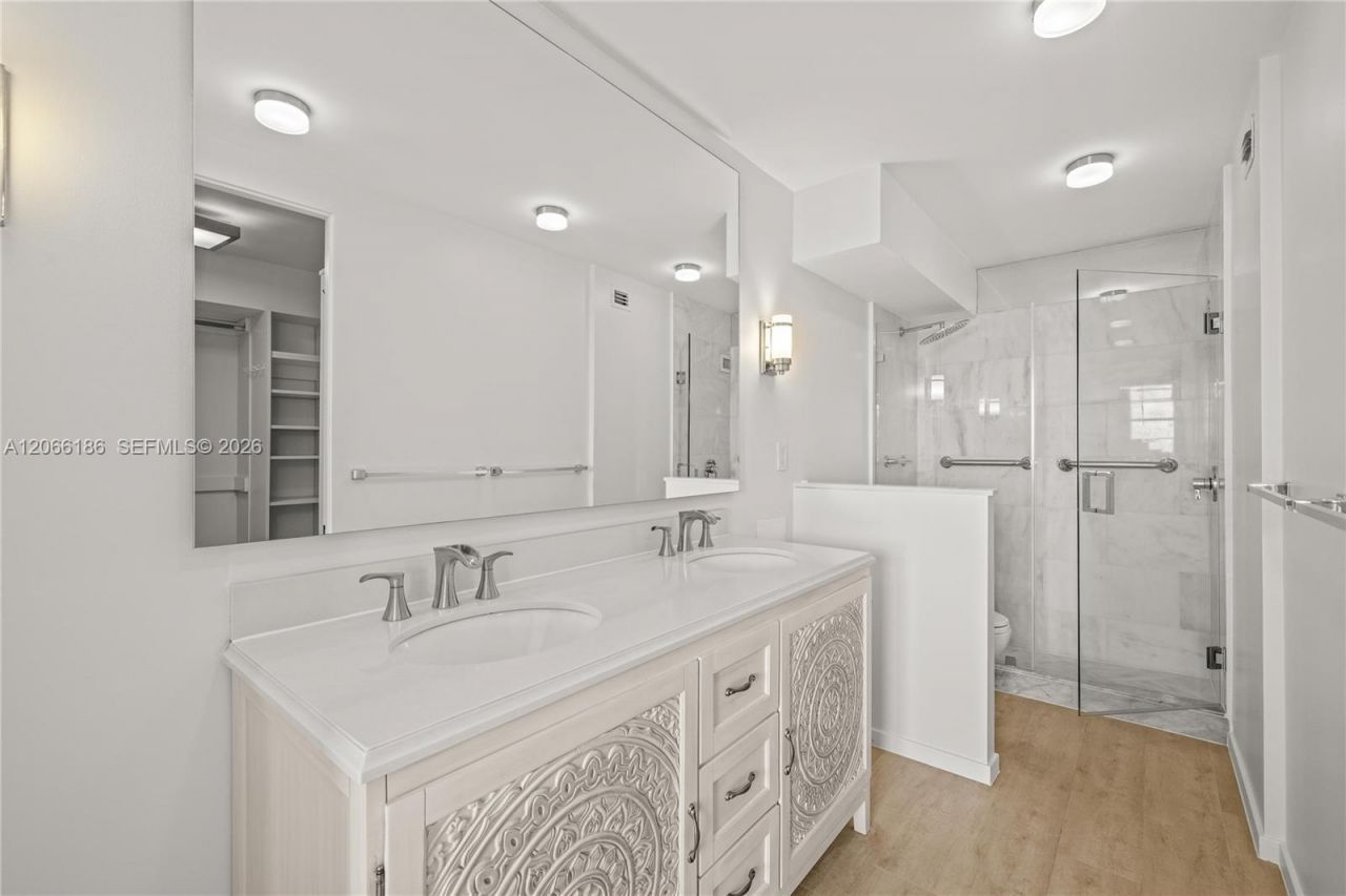 5 Island Avenue , Unit 15A, Miami Beach, FL 33139 Photo