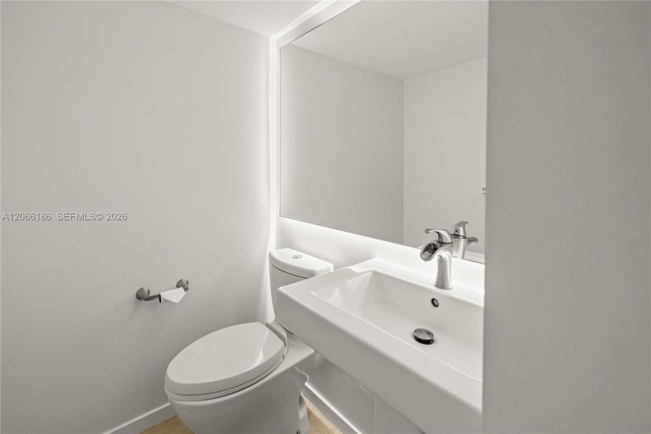 5 Island Avenue , Unit 15A, Miami Beach, FL 33139 Photo