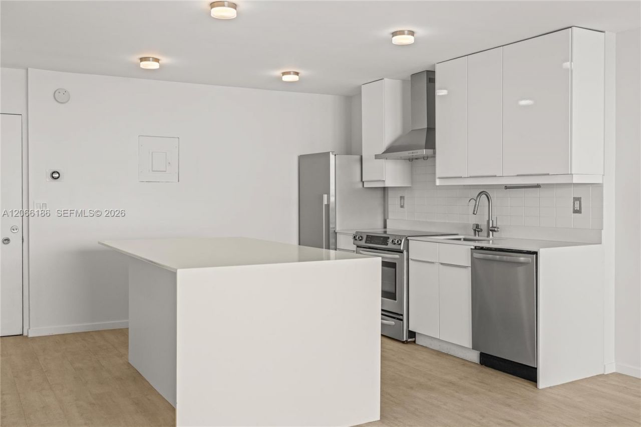 5 Island Avenue , Unit 15A, Miami Beach, FL 33139 Photo