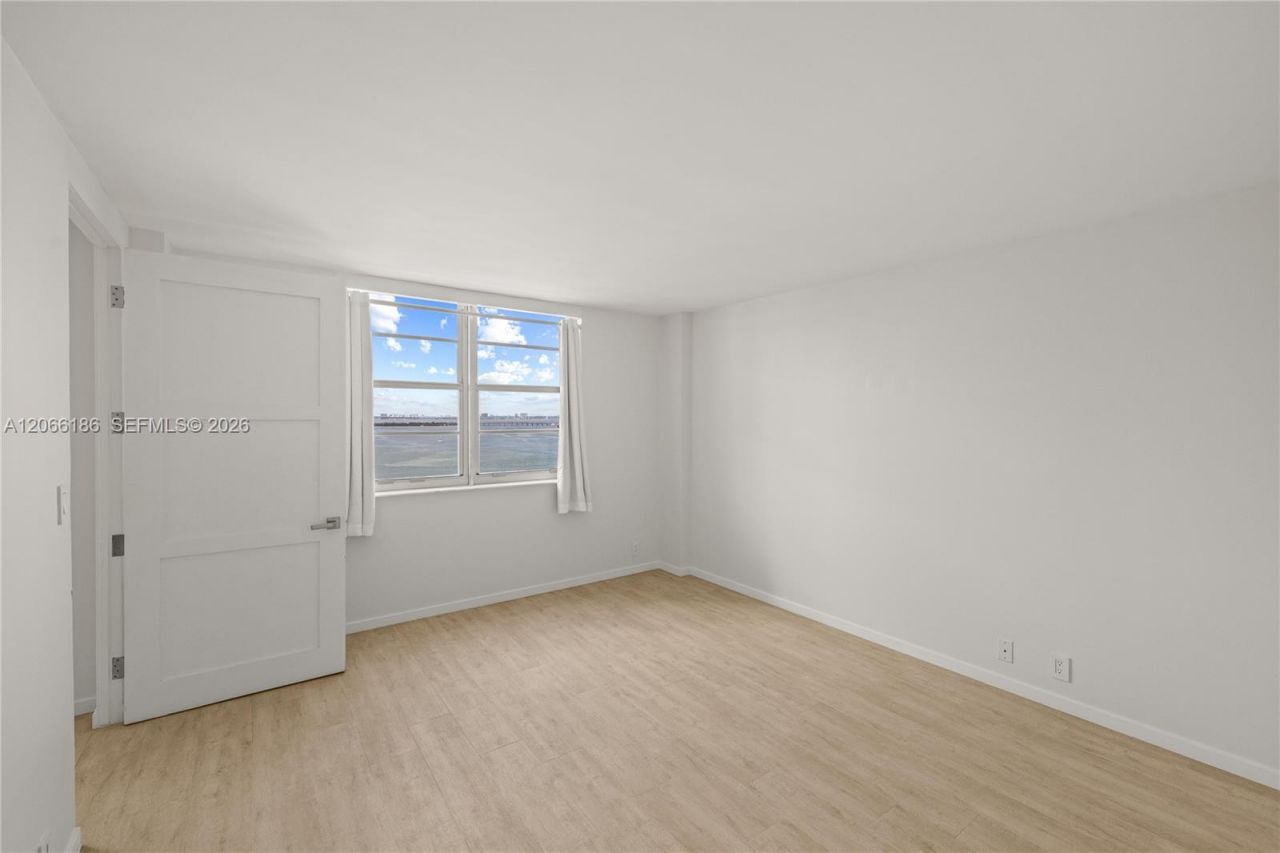 5 Island Avenue , Unit 15A, Miami Beach, FL 33139 Photo