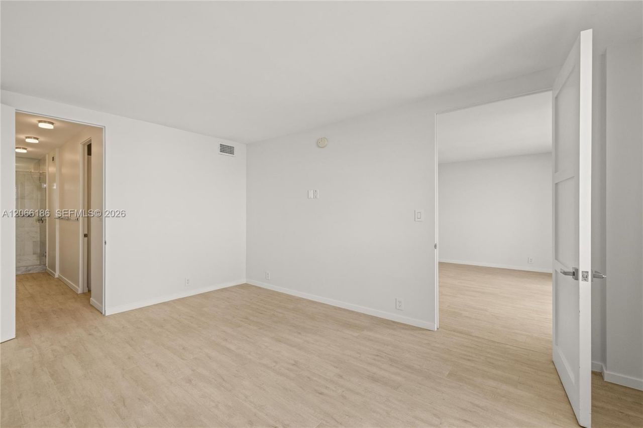 5 Island Avenue , Unit 15A, Miami Beach, FL 33139 Photo