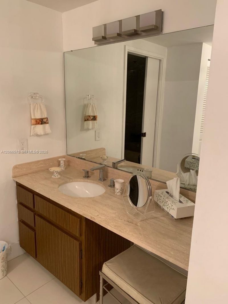 251 Crandon Blvd , Unit 929, Key Biscayne, FL 33149 Photo