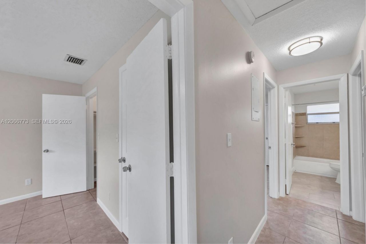 2610 Riverland Dr , Fort Lauderdale, FL 33312 Photo