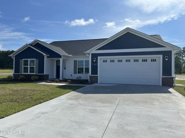 101 Constitution Court, Newport, NC 28570