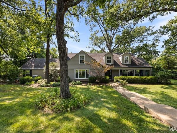 2 Middlebrook Lane , Creve Coeur, MO 63141