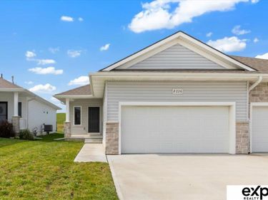 8210 S 178 Street, Omaha, NE 68136
