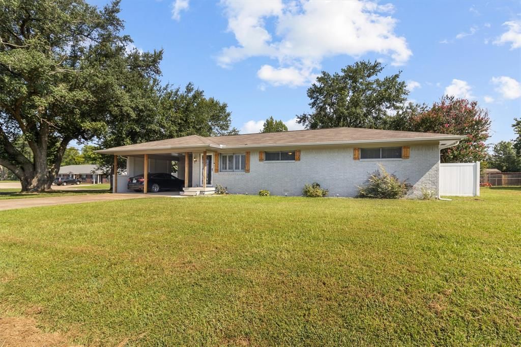 501 Linda Kay Drive, Winnsboro, TX 75494 Main Photo
