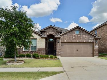 9020 Bronze Meadow Drive, Fort Worth, TX 76131