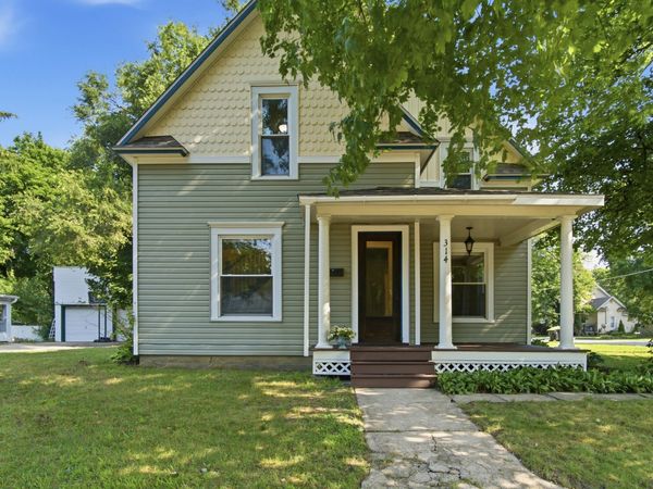 314 E Coffren Avenue, Greenville, MI 48838