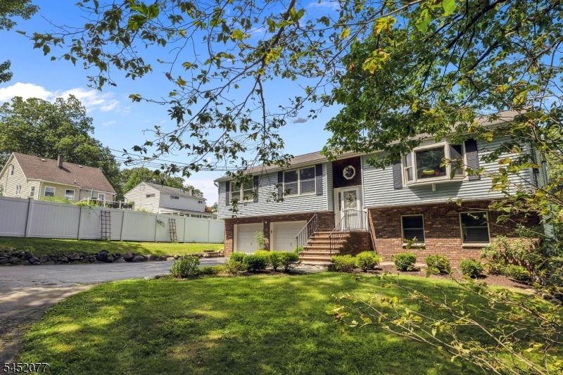 16 Argus Ave, Butler, NJ 07405 Main Photo