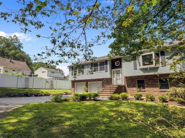 16 Argus Ave, Butler, NJ 07405