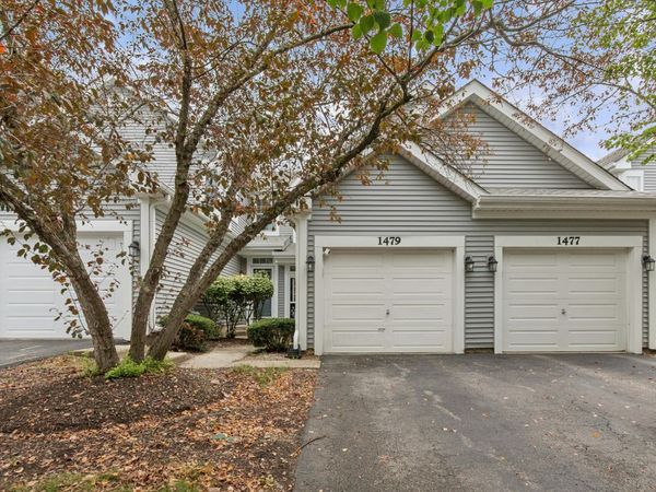 1479 Walnut Hill Avenue, St. Charles, IL 60174