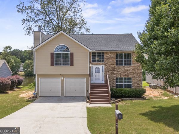 27 Waters Edge Way, Fayetteville, GA 30215