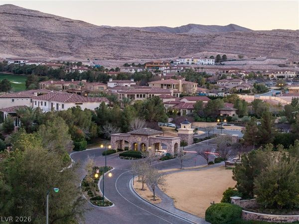 27 Olympia Canyon Way, Las Vegas, NV 89141