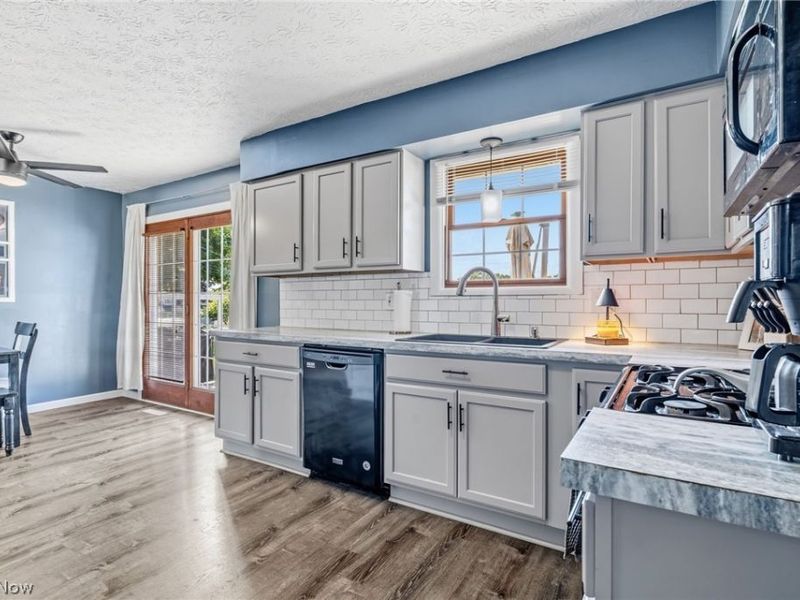 5570 Foxford Street SW, Canton, OH 44706 Photo 5