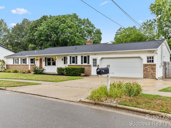 4425 Lucas Drive SW, Grandville, MI 49418