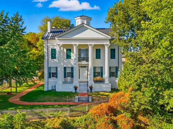 205 CHERRY, Muscatine, IA 52761