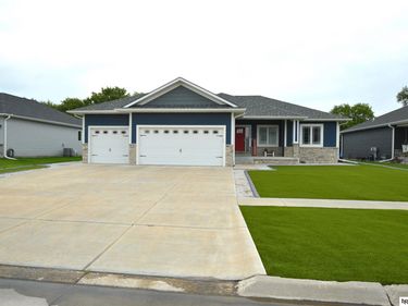 1208 Olivia Drive, Eagle, NE 68347