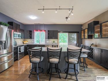 18921 K Street, Omaha, NE 68135